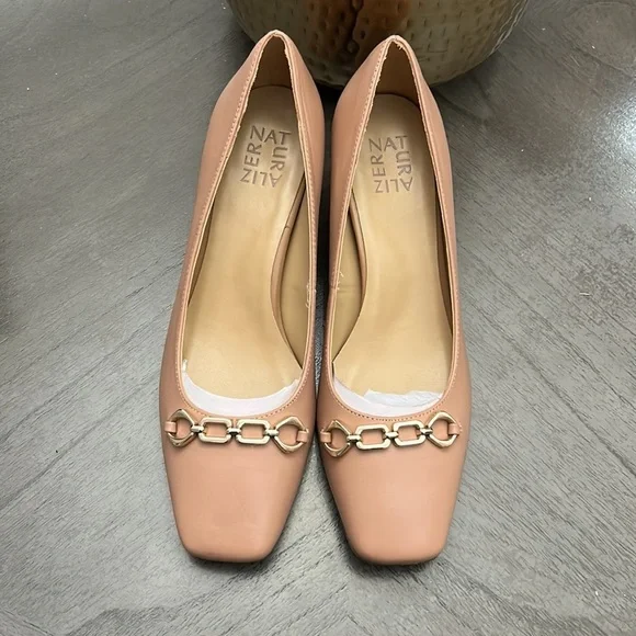 NATURALIZER Kyla Pumps ( WIDE) - Picture 6 of 12